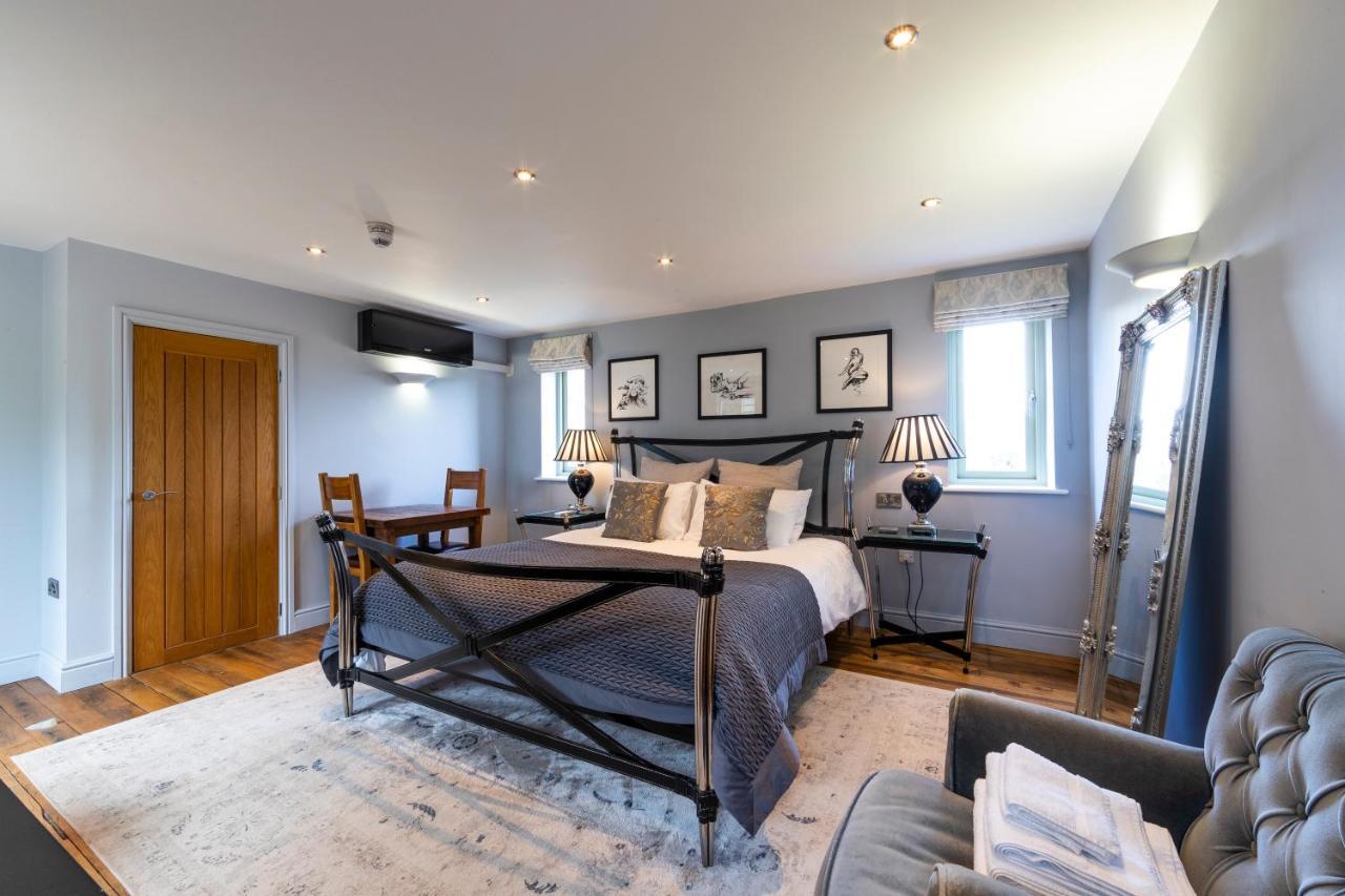 Eagle Mill Luxury Rooms Хънтингдън Стая снимка